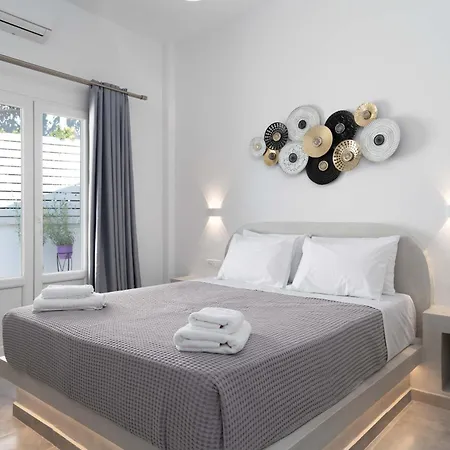 New Lux Kambos & Prive Jacuzzi Villa *