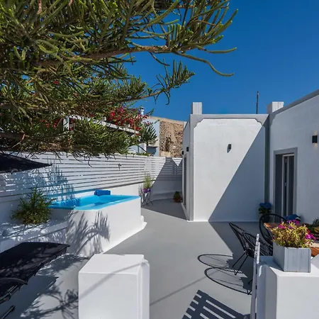 New Lux Kambos & Prive Jacuzzi Villa